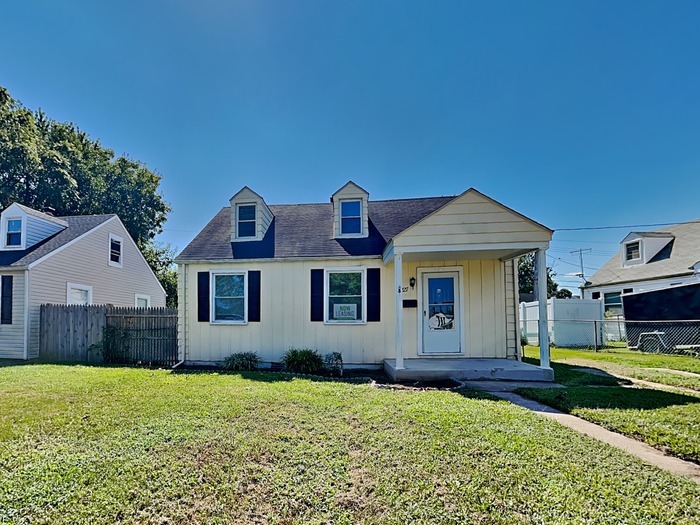 Primary Photo - 8227 Dundalk Ave