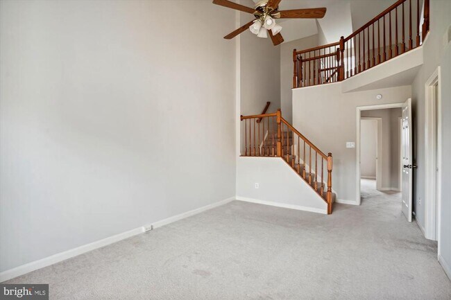 Building Photo - 25404 Upper Clubhouse Dr