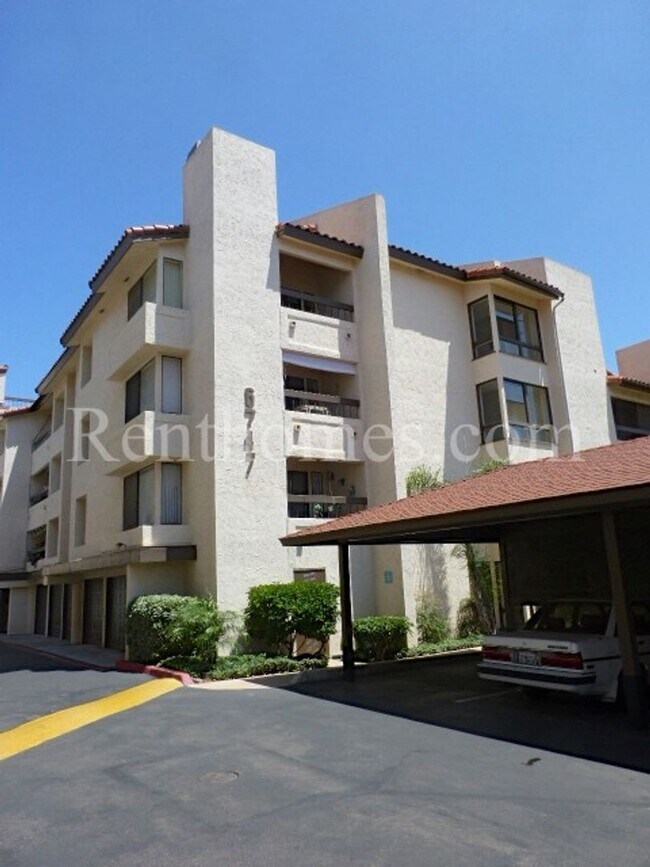 Building Photo - 6747 Friars Rd