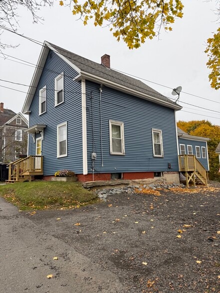 Building Photo - 45 Dillingham St
