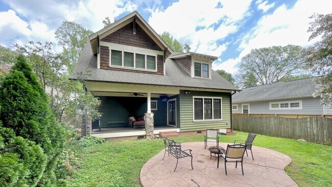 Building Photo - 2320 Chesterfield Ave