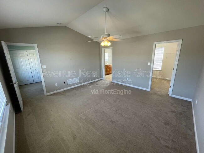 Building Photo - 5533 Emerald Pl Dr