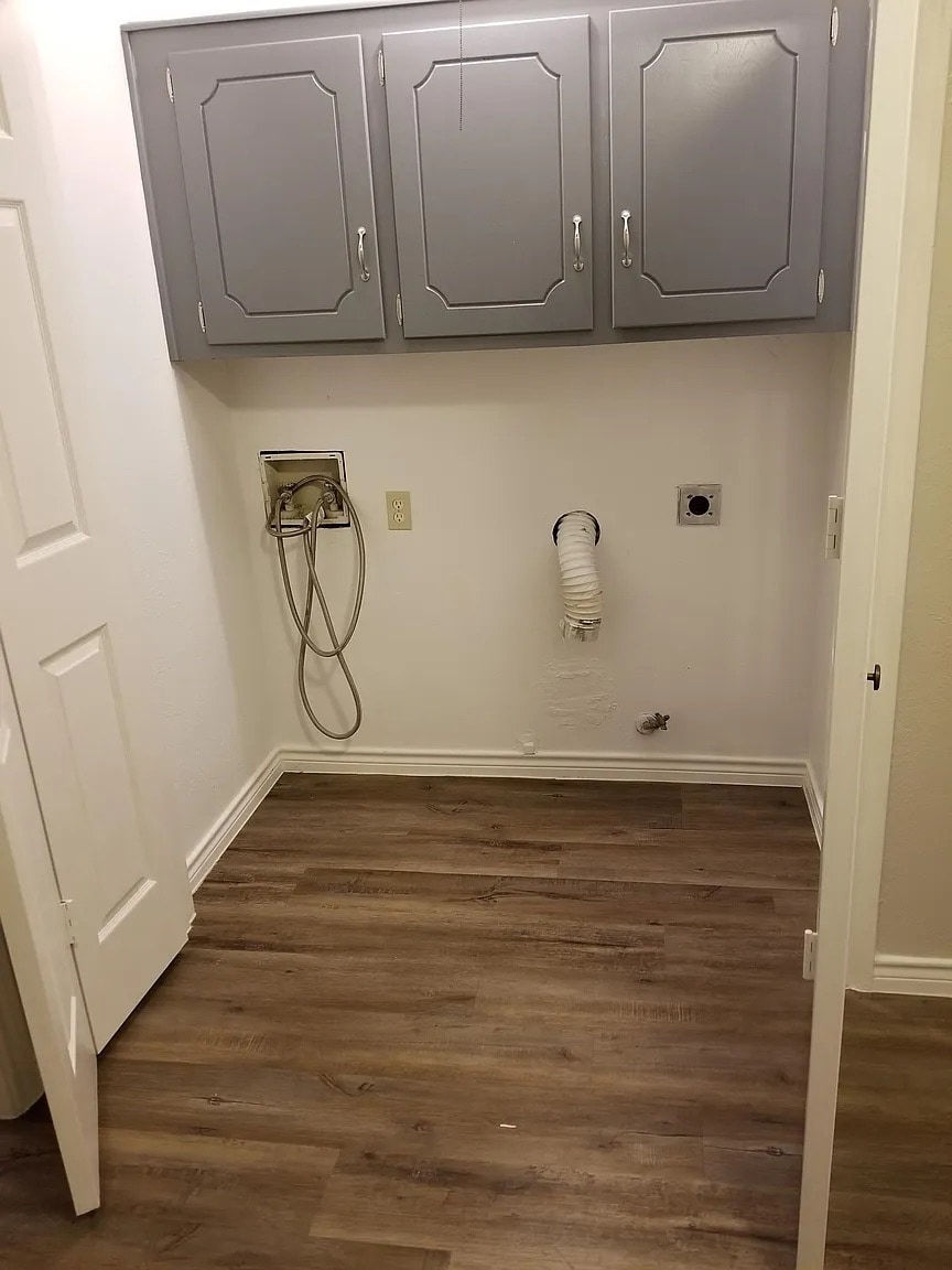 Building Photo - Room in Duplex on St Paul Ct