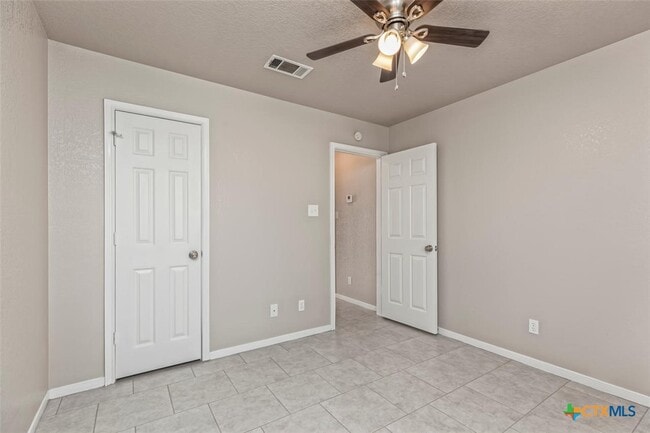 Building Photo - 4107 Fawn Dr