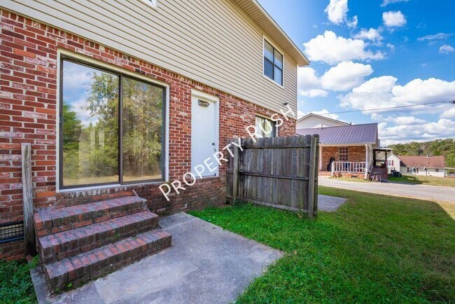 Building Photo - 46 Bell Rd