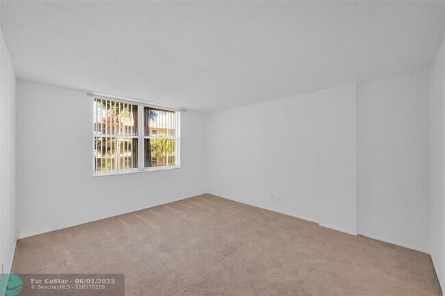 Building Photo - 777 S Federal Hwy