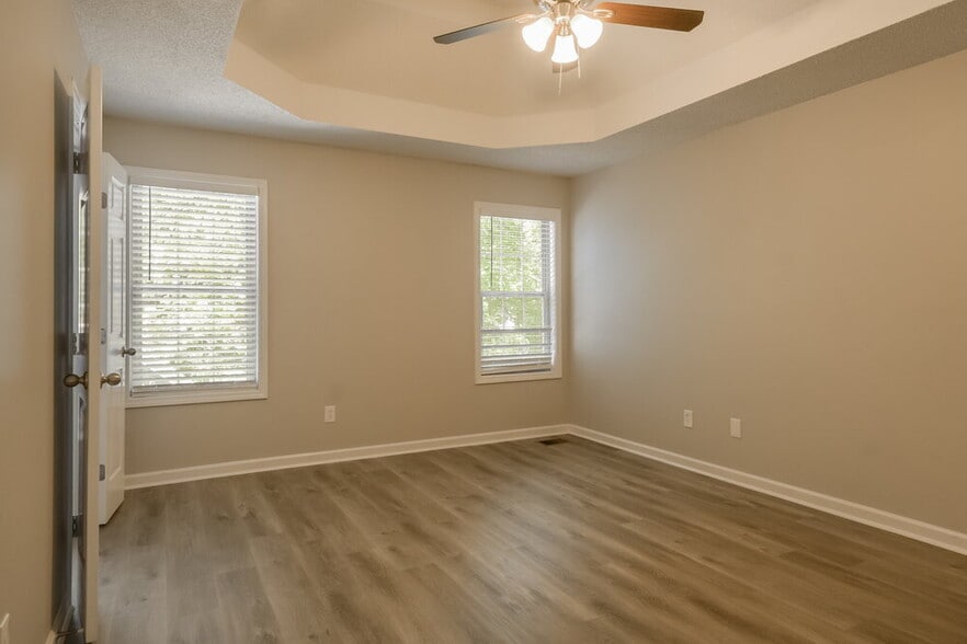 Building Photo - 2059 Spicers Ln
