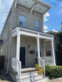 Building Photo - Renovated 2BD off St Charles Ave with Laundry