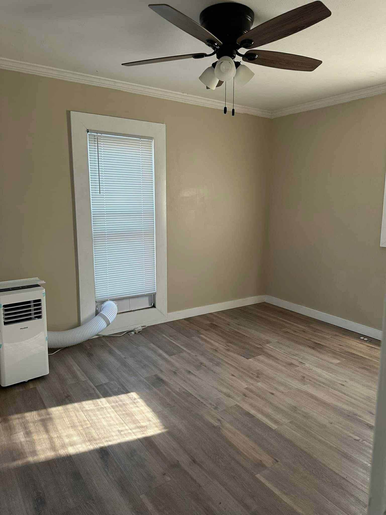 Building Photo - 634 First St