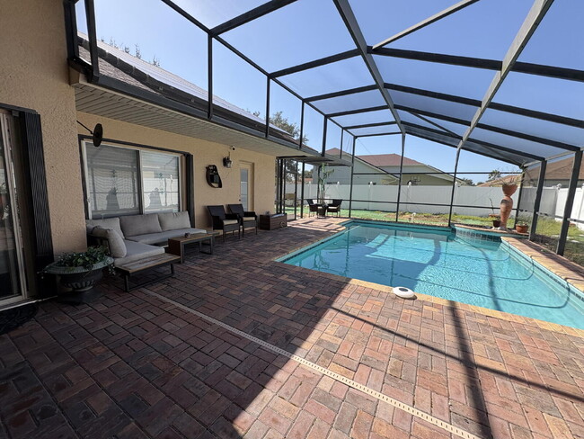 Building Photo - Spacious 4-Bedroom Oasis with 3 Full Baths in the Beautiful Community of Indian Lakes in St. Clou...