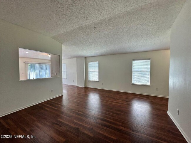 Building Photo - 338 Van Gogh Cir