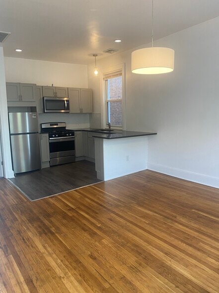 Open Living Room & Kitchen - 313 W King St