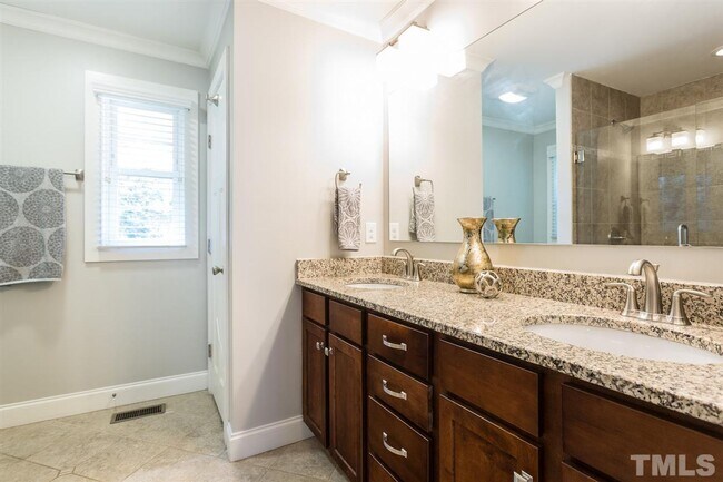 Building Photo - Gorgeous 4 Bedroom Ranch Home, Near Mordecai/Oakwood Neighborhoods, Premium Finishes, Fenced Back...