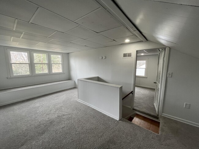 Building Photo - 2235 Middle St