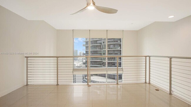 Building Photo - 1050 Brickell Ave
