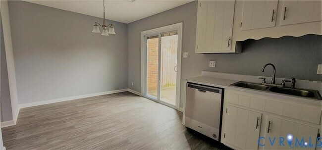 Building Photo - 202 Newstead Dr