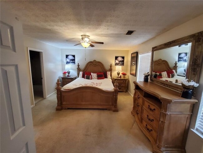 Building Photo - 2951 Lexington Trace Dr