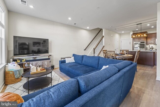 Building Photo - This beautiful 3 bed 2.5 bath 2-story condo provides a grand feeling with tall ceilings & over 16...