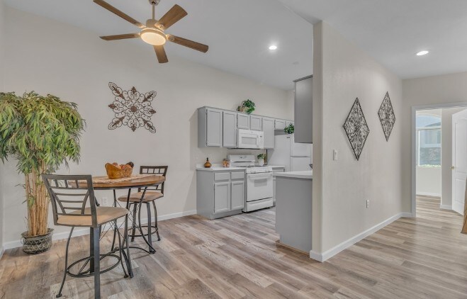 Building Photo - 700 Carnegie St