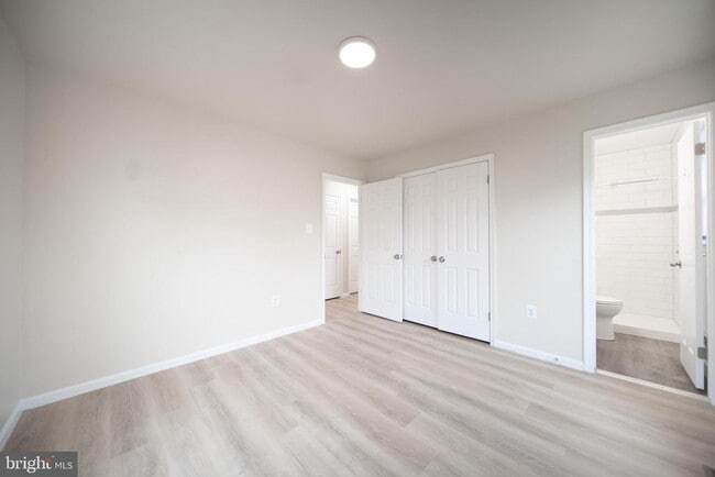 Building Photo - 11209 Caroline Ave