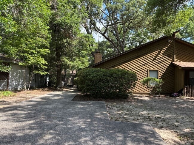 Primary Photo - 408 Deborah Ln
