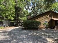 Building Photo - 408 Deborah Ln