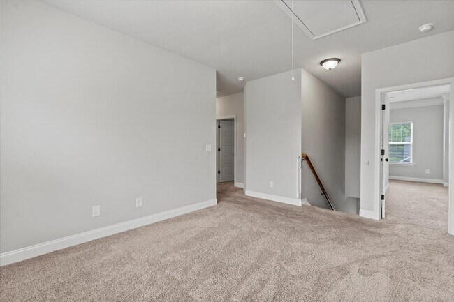 Building Photo - 105 Swinton Pond Rd