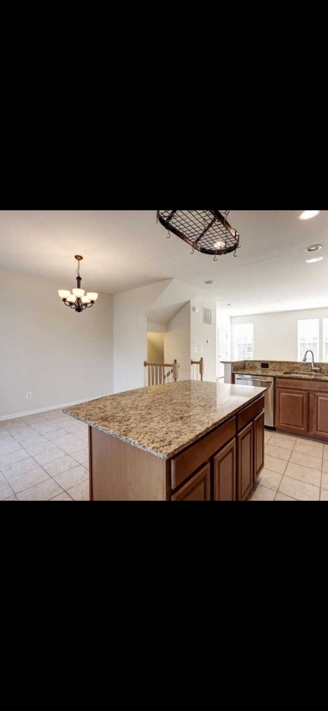 Building Photo - 107 Bancroft Dr