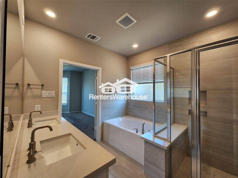 Building Photo - 19014 Whitehaven Bend Ln