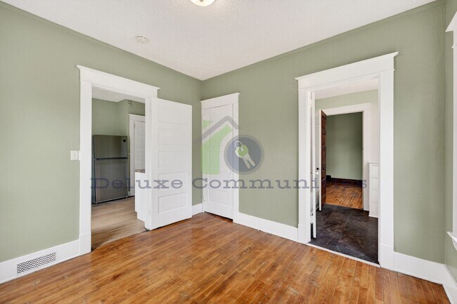 Building Photo - REMODELED 2 BEDROOM!! Move in Ready- Close to Cherry Hill