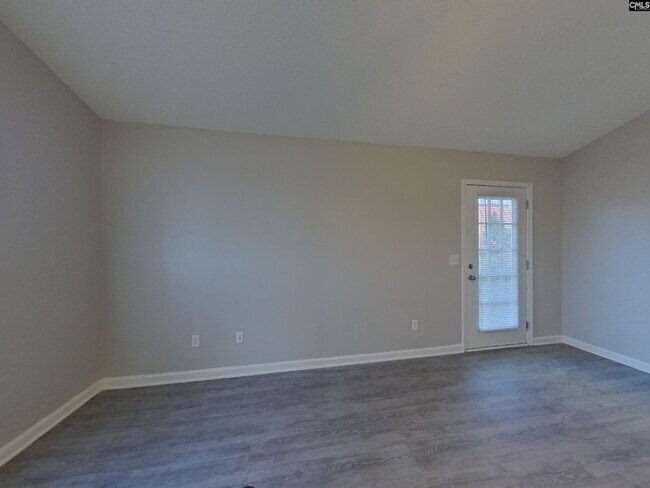 Building Photo - 255 Legend Oaks Dr