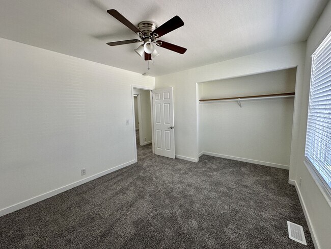 Building Photo - 9967 Electra Ln