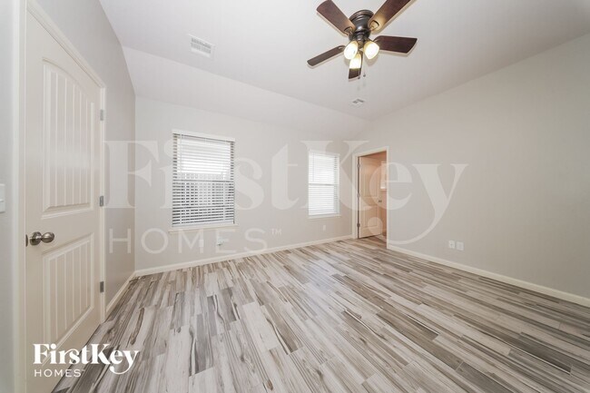 Building Photo - 4409 Hunterfield Ave