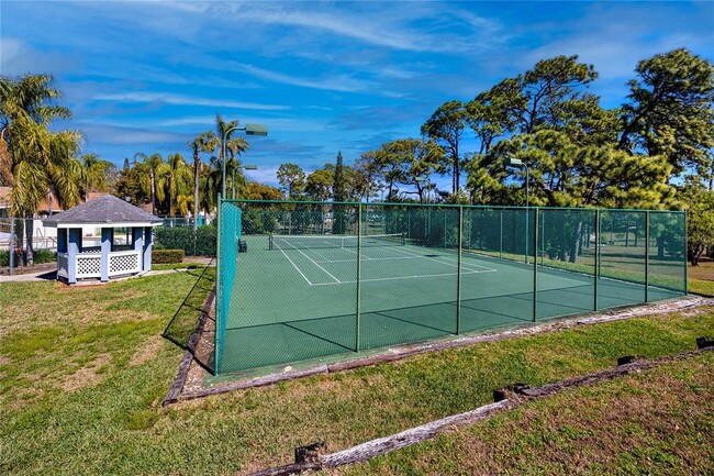 Building Photo - 2411 Bentley Dr