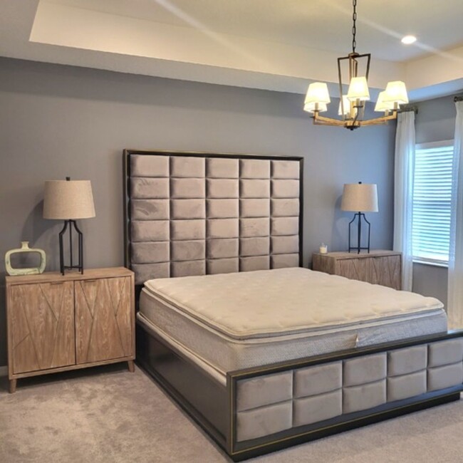 Building Photo - 3bed/2.5 Bths Townhome in Fishhawk. Lots o...