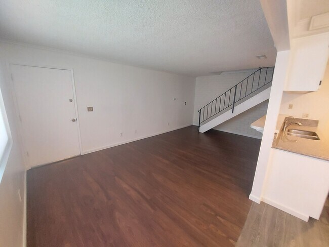Building Photo - 20849 Plum Canyon Rd
