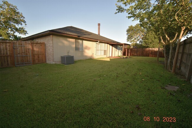 Building Photo - 16702 Sheet Bend Way