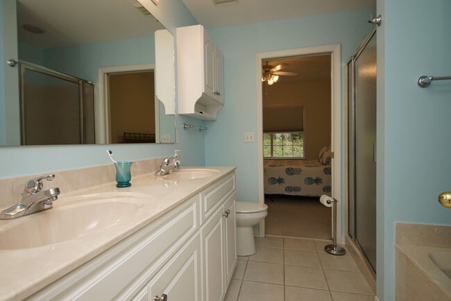 Building Photo - Townhome in Bluewater Bay