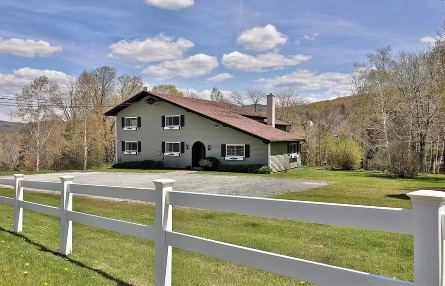 Building Photo - 2461 Killington Rd