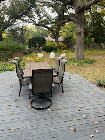 Building Photo - Midcentury home across from Lake Johanna w...