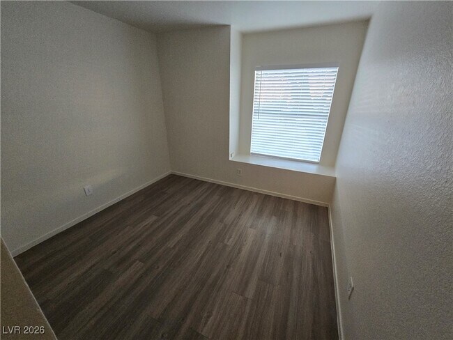 Building Photo - 4517 Blue Magic Way