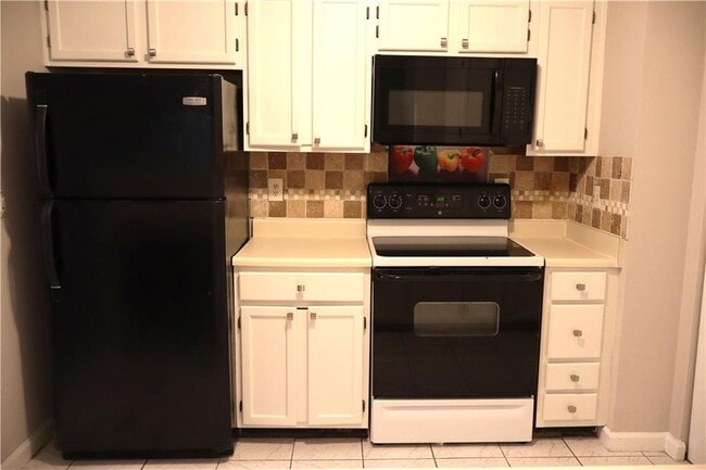 Building Photo - 308 Mill Pond Ct SE