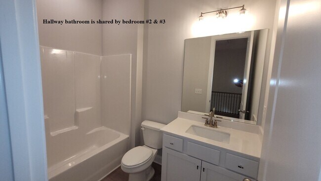 Building Photo - More Windows, More Light!  Amenity-rich, Gated Community.
