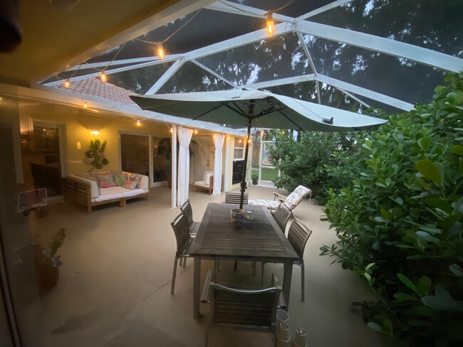 Building Photo - 9124 Sun Terrace Cir