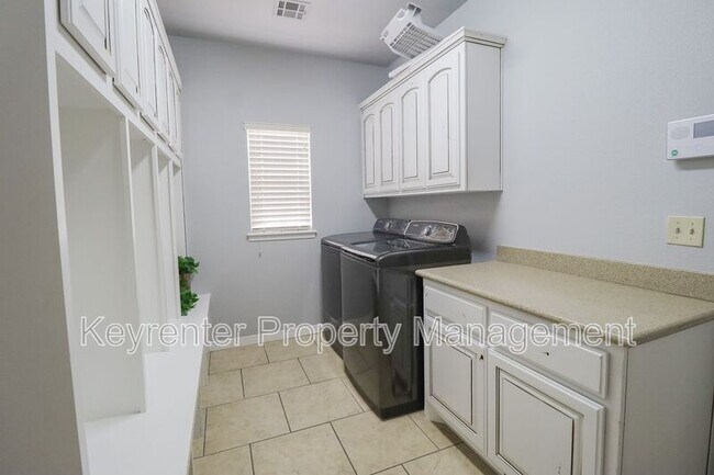 Building Photo - 12683 S 67th E Ave