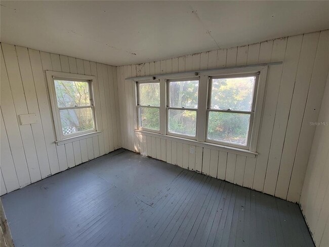 Building Photo - 5 Lucerne Cir