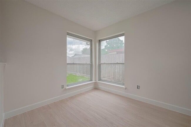 Building Photo - 15934 Barbarossa Dr