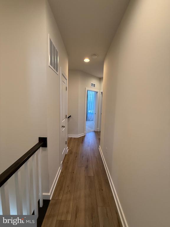 Building Photo - 128 Kinross Ln