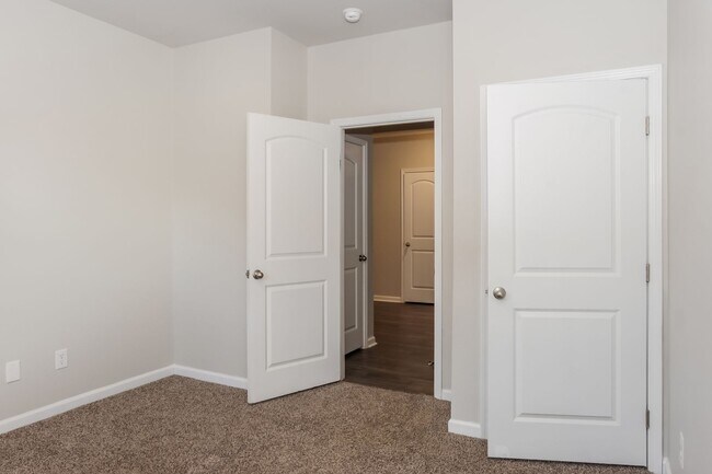 Building Photo - 14170 Lannister Ln