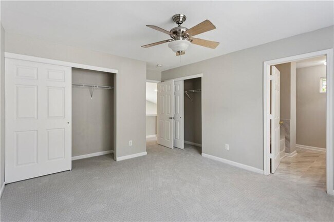Building Photo - 283 Hiawassee Dr